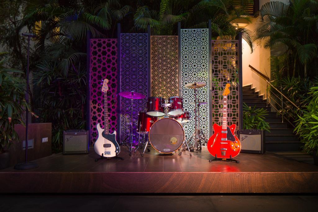ハード ロック ホテル ゴア カラングート エクステリア 写真 The stage at the hotel's lobby