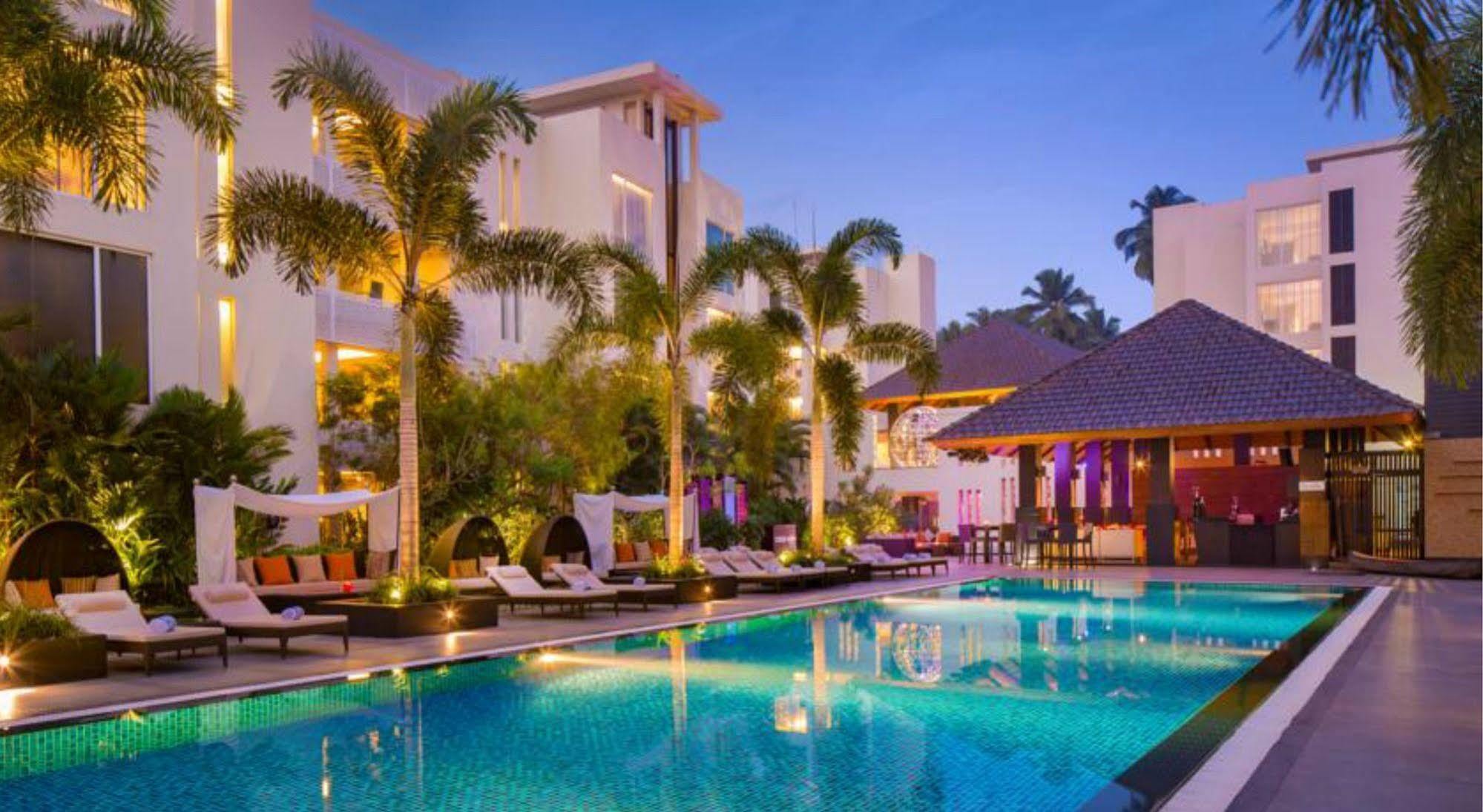 ハード ロック ホテル ゴア カラングート エクステリア 写真 The pool at the W Retreat & Spa, Phuket