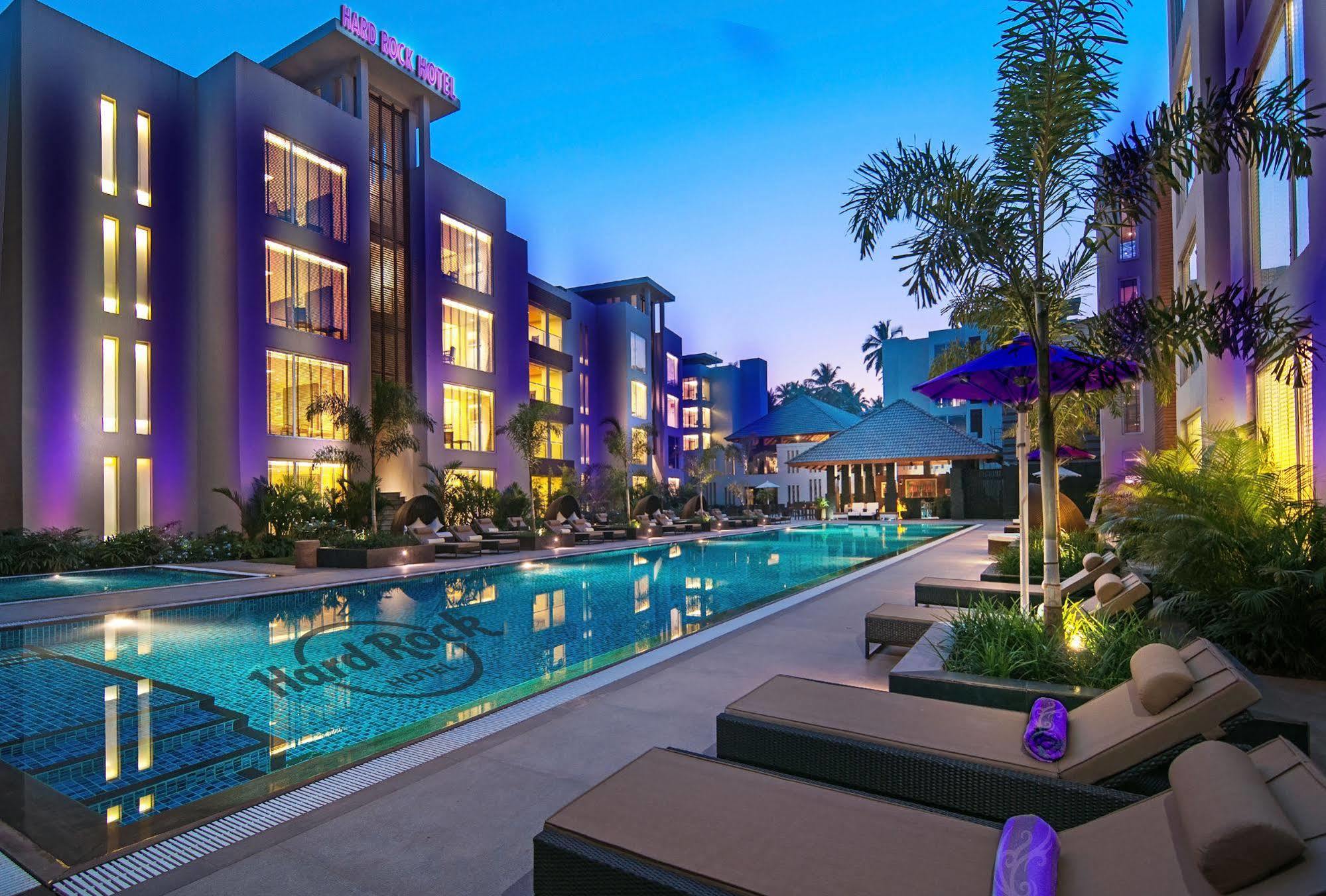 ハード ロック ホテル ゴア カラングート エクステリア 写真 The pool at the W Bangkok